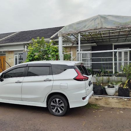Homestay Srikandi Garut Εξωτερικό φωτογραφία