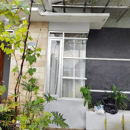 Homestay Srikandi Garut Εξωτερικό φωτογραφία