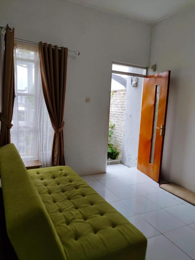 Homestay Srikandi Garut Εξωτερικό φωτογραφία