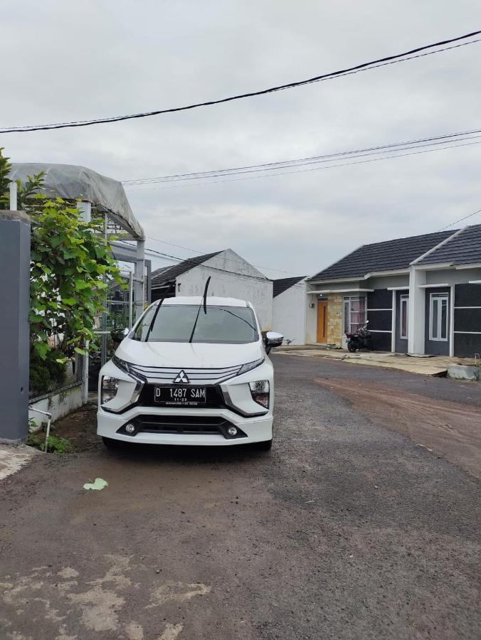Homestay Srikandi Garut Εξωτερικό φωτογραφία
